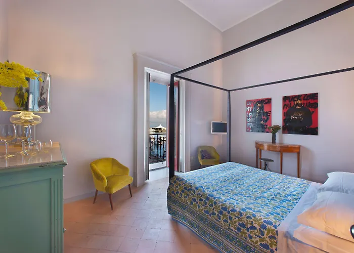 Marina Piccola 73 לינה וארוחת בוקר סורנטו