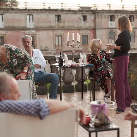 Marina Piccola 73 Bed & Breakfast 5*
