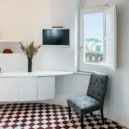 Marina Piccola 73 Nocleg ze śniadaniem 4*
