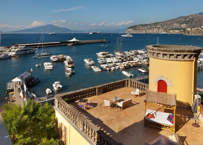 マリナ ピッコーラ 73 4* ソレント