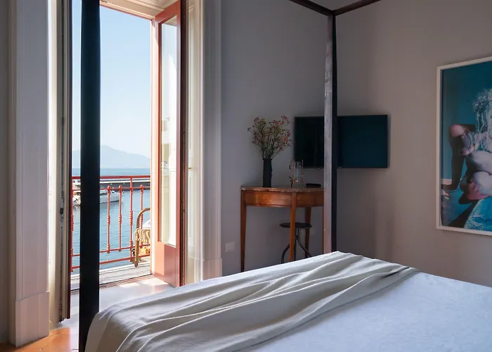 マリナ ピッコーラ 73 ベッド・アンド・ブレックファスト 4*