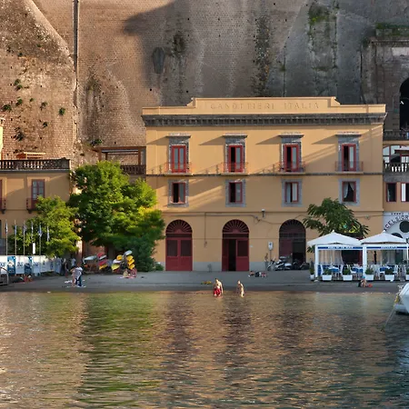 Marina Piccola 73 Alojamento de Acomodação e Pequeno-almoço Sorrento